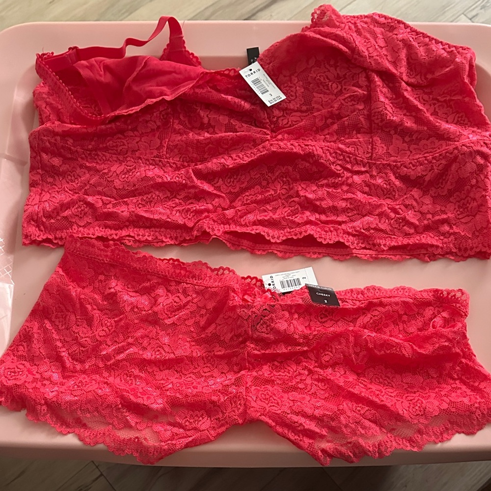 Torrid Lace Bandeau Set - Vibrant Pink